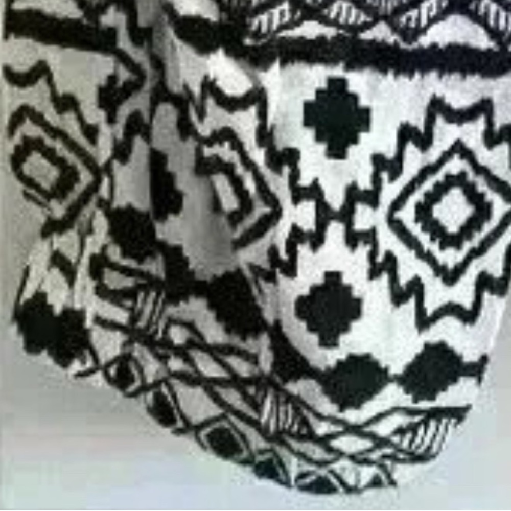 Madewell Black and White Geometric Print Pants, size M, great condition - Picture 5 of 5